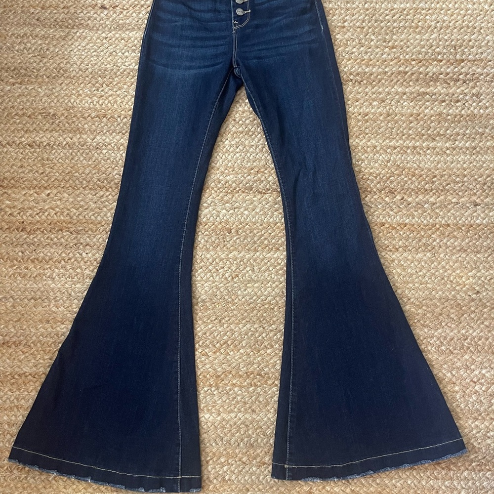 Pink Lily Women's Flared Blue Jeans
